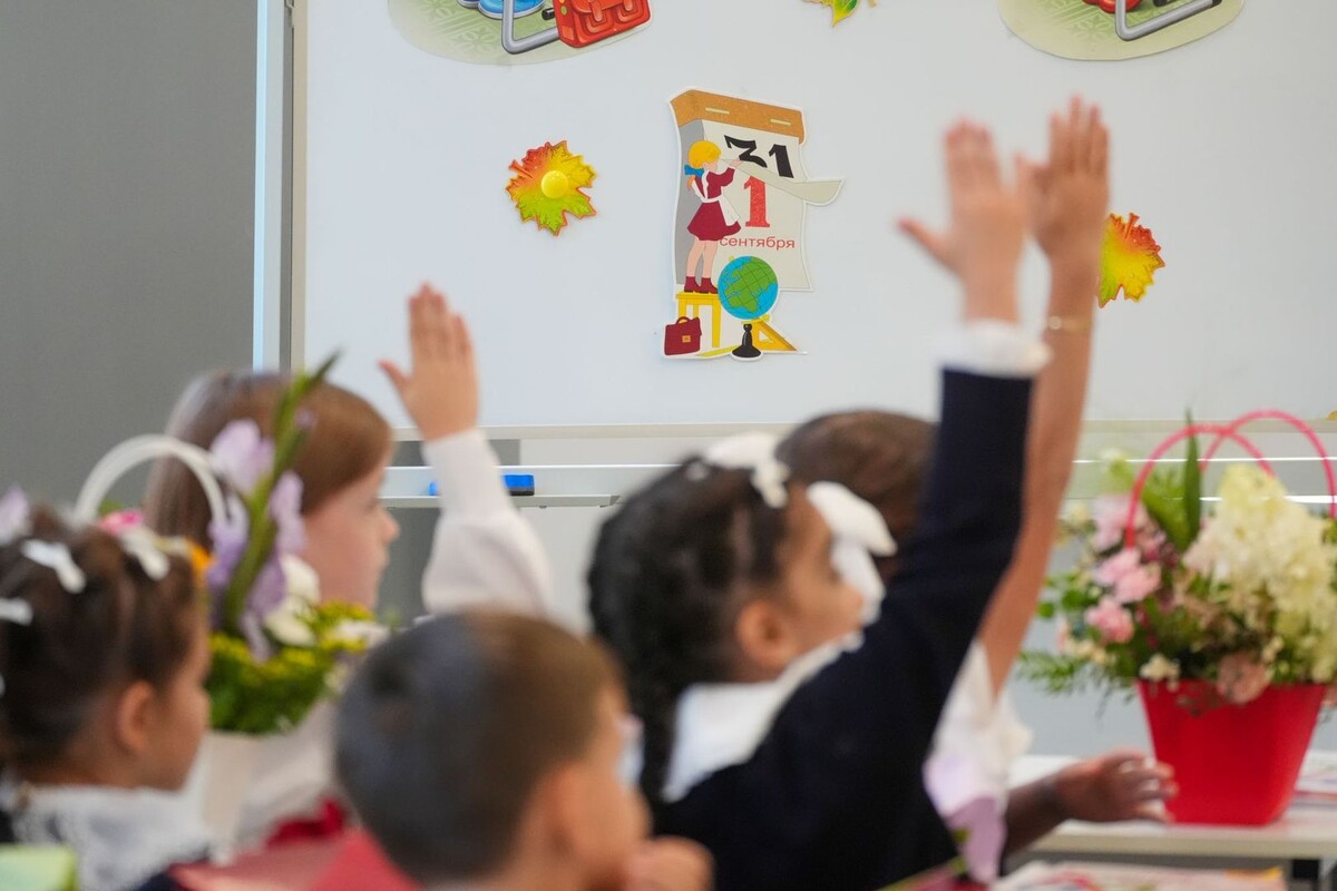 Министр просвещения: 12-летнее обучение в школе пока рано