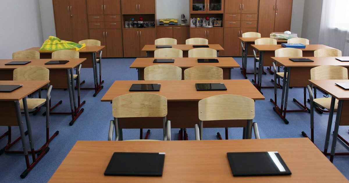 Министр просвещения: 12-летнее обучение в школе пока рано