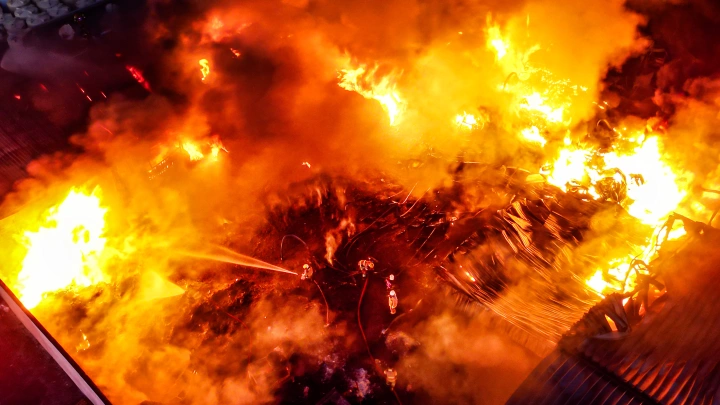 Взрыв обрушил цех на заводе в Стерлитамаке