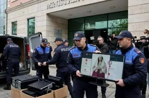 Мелони призывает к европейской безопасности | Крипториски для политиков