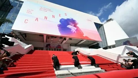 Москва украсилась арт-павильонами «Фабрика подарков»