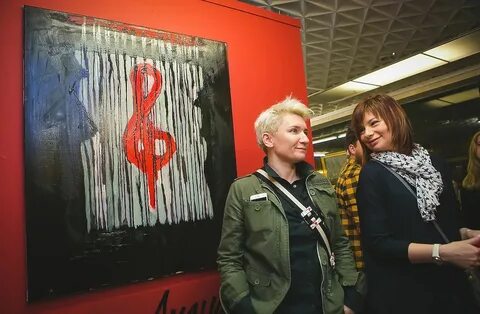 Диана Арбенина представила трек «Соловьи» и дала концерт в Барнауле