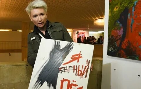 Диана Арбенина представила трек «Соловьи» и дала концерт в Барнауле