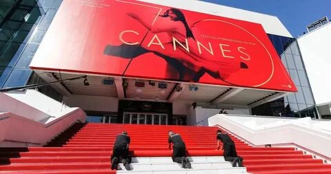 Москва украсилась арт-павильонами «Фабрика подарков»