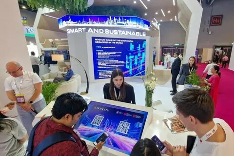 Москва украсилась арт-павильонами «Фабрика подарков»