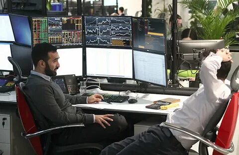 Петербургская биржа запустила торги по шариату: первые сделки в РФ