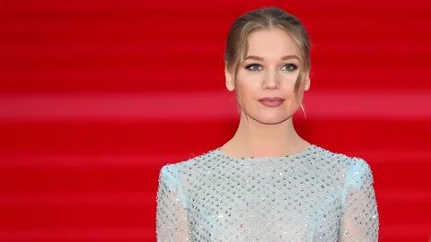 Кристина Асмус показала вырезанные сцены из «Письма Деду Морозу»