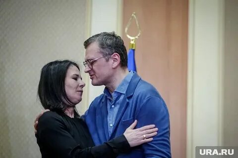 Экс-министр Кулеба попал в скандал на концерте