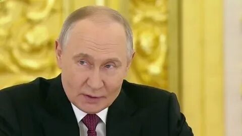 Путин поручил немедленно начать структурную перестройку экономики РФ