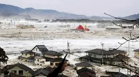 Япония потрясена землетрясением 7.6 балла: угроза цунами