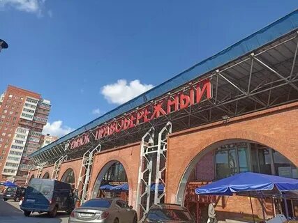 Пожар на Правобережном рынке в Петербурге: паника и разрушения