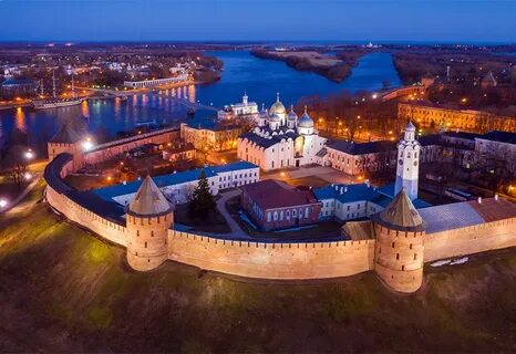 Великий Новгород: взрывы и пожар после атаки БПЛА