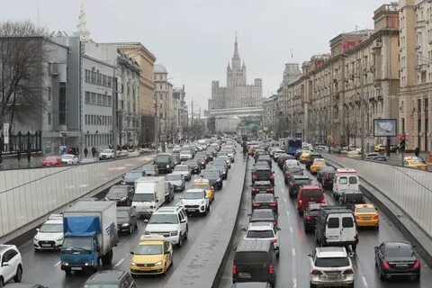 Москва встала в 10-балльных пробках впервые за год