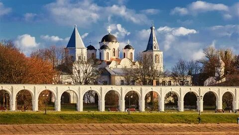 Великий Новгород: взрывы и пожар после атаки БПЛА