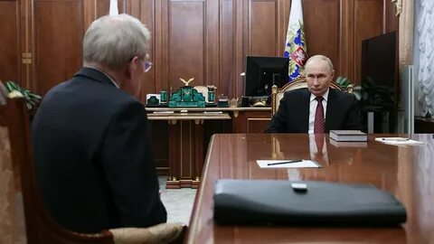 Зорькин доложил Путину о работе КС перед Днем Конституции