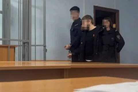 В Ярославле прогремело до семи взрывов: ПВО сбила беспилотники, в Твери БПЛА атаковал жилой дом, 7 пострадавших