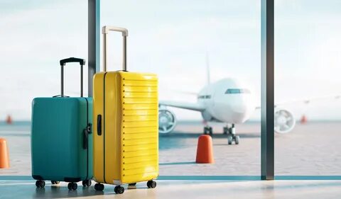 чемоданы у трапа самолёта