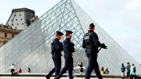 полиция Париж расследование