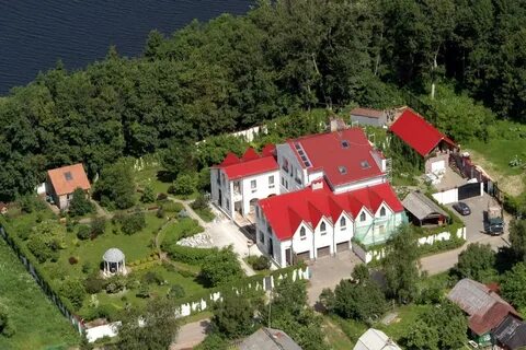 Алла Пугачева на даче