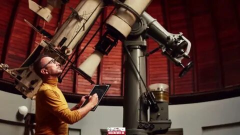 астрономы за работой в обсерватории