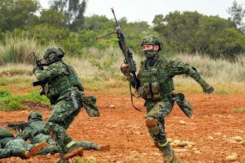 Китай провёл военные учения с имитацией удара по руководству Тайваня