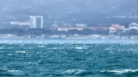 Шторм сметает курорты: в Анапе и Геленджике прогнозируют ураган и мороз до -8°C, а в Сибири — рекордные –50°С