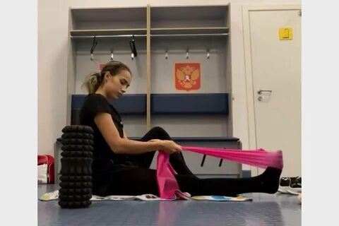 Алина Загитова вышла на лёд с двойным акселем после завершения карьеры