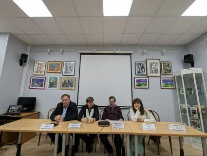 преподаватели обсуждают реформу