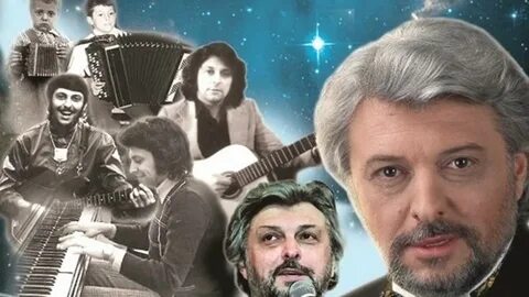 Вячеслав Добрынин играет на баяне