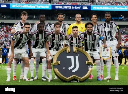 Прогноз на матч Ювентус — Наполи: ставки на принципиальный матч Серии А