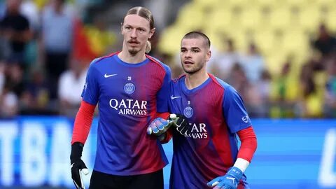 Шевалье и Сафонов на тренировке