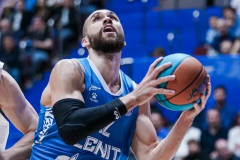 Жбанов в матче с Автодором