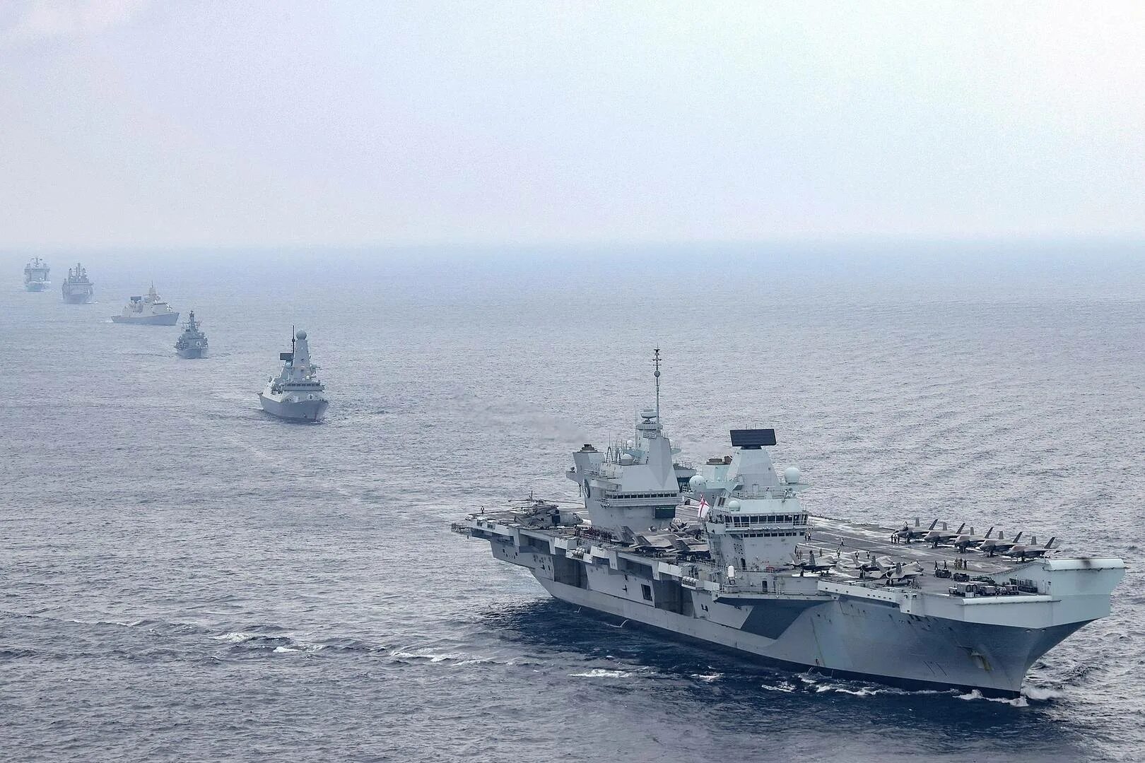 корабль британских ВМС в Персидском заливе