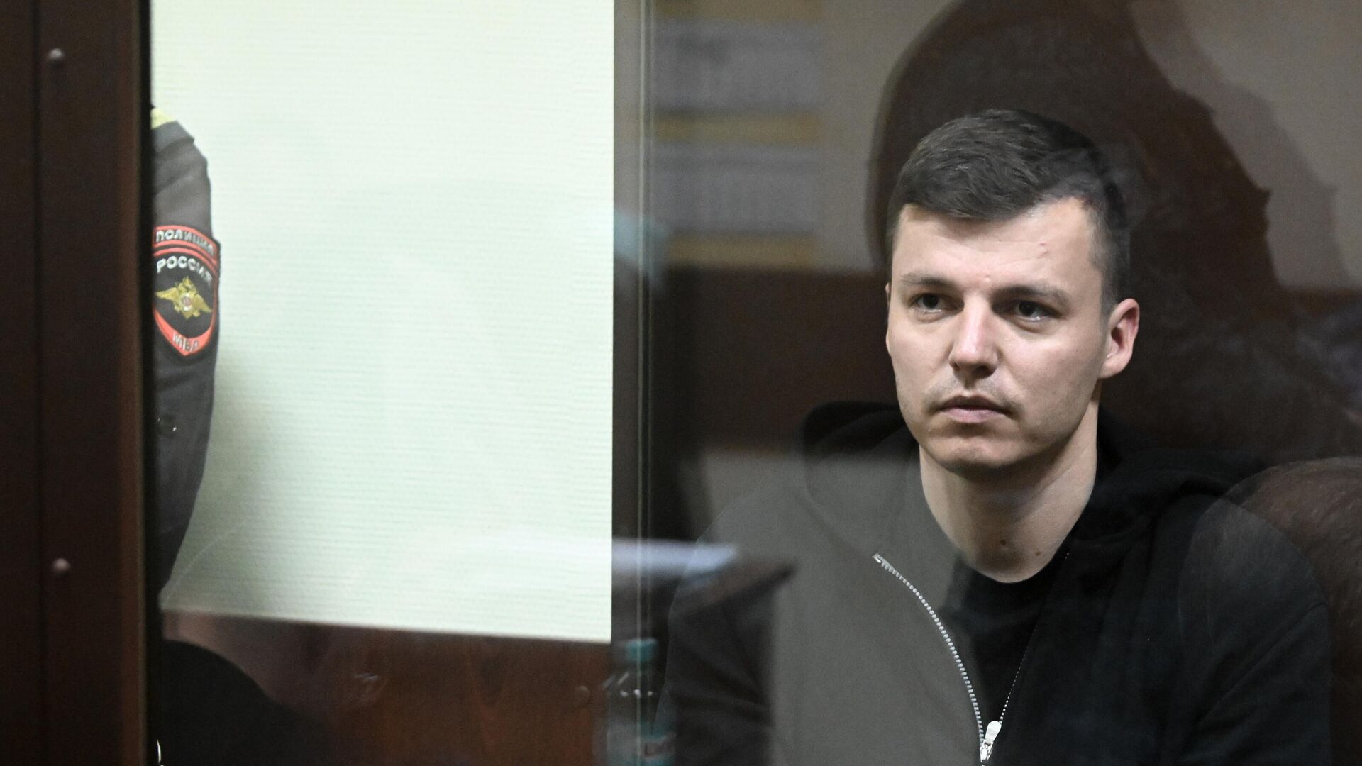 Артем Чекалин в зале суда