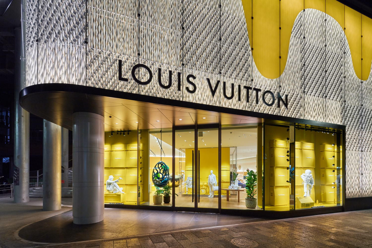 Леонардо в одежде Louis Vuitton
