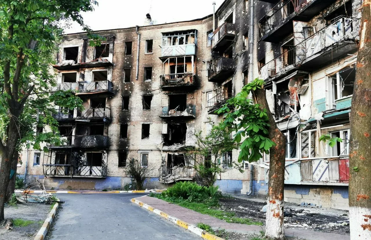 разрушенные здания в Буче
