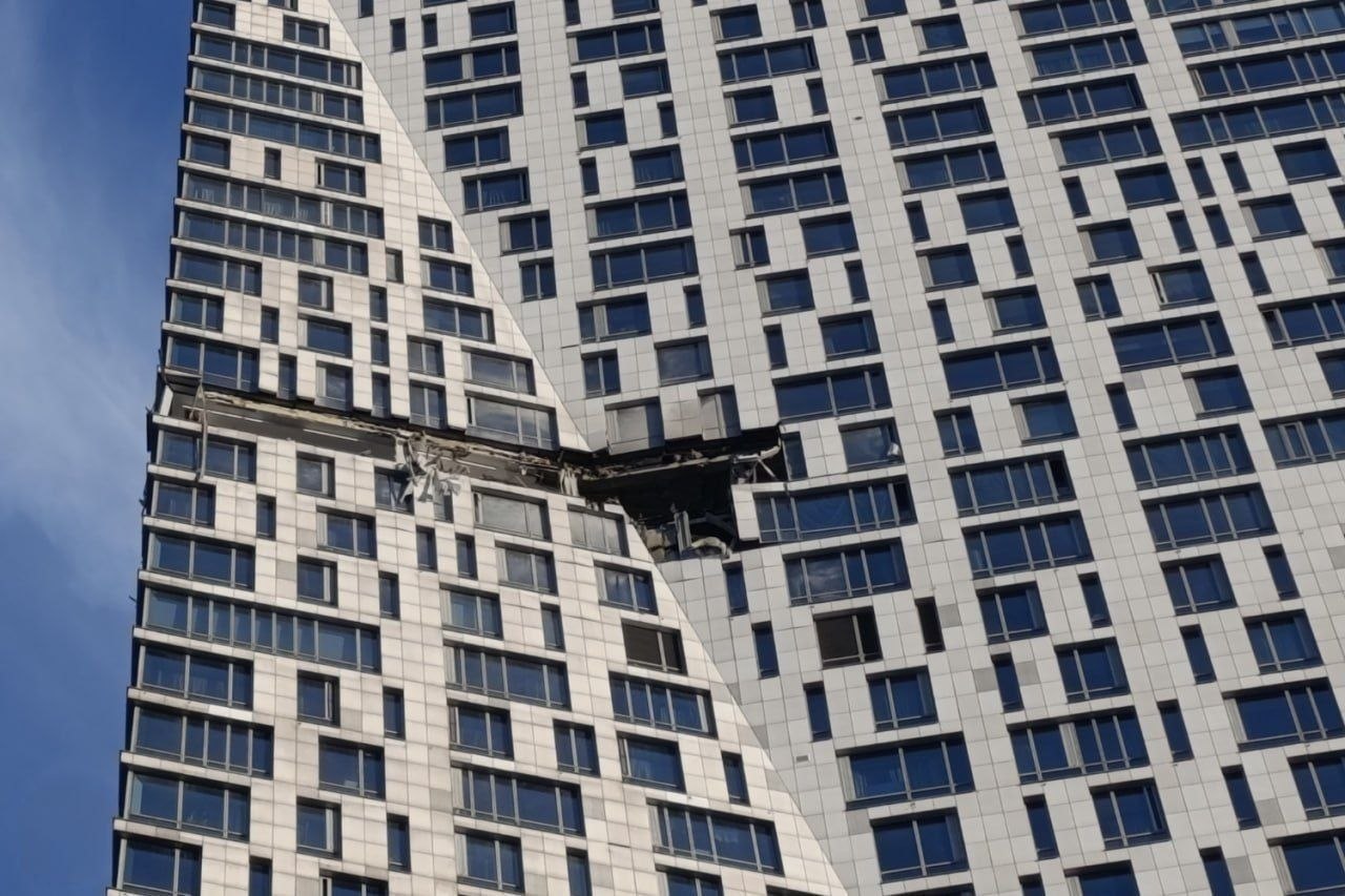 поврежденный фасад ЖК Мосфильмовская