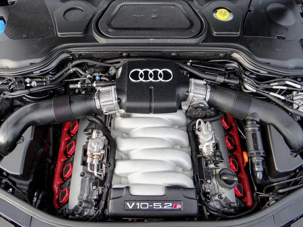 двигатель Lamborghini V8 в Audi Nuvolari