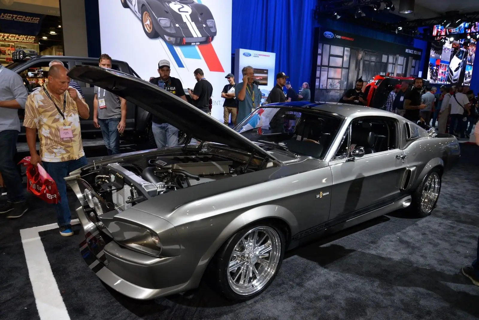 shelby gt500 cr на выставке автомобилей