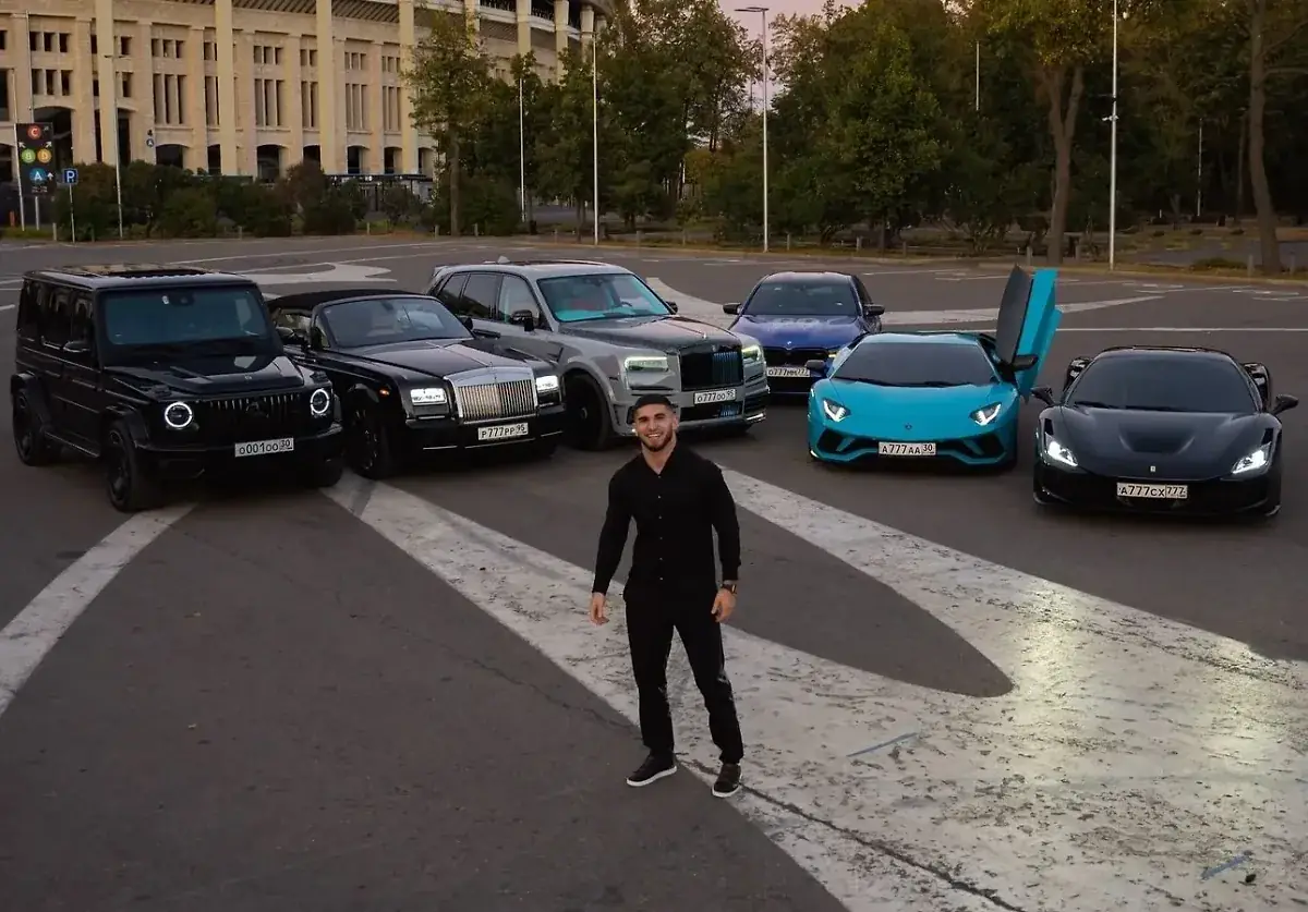 Асхаб Тамаев Bugatti Роналду