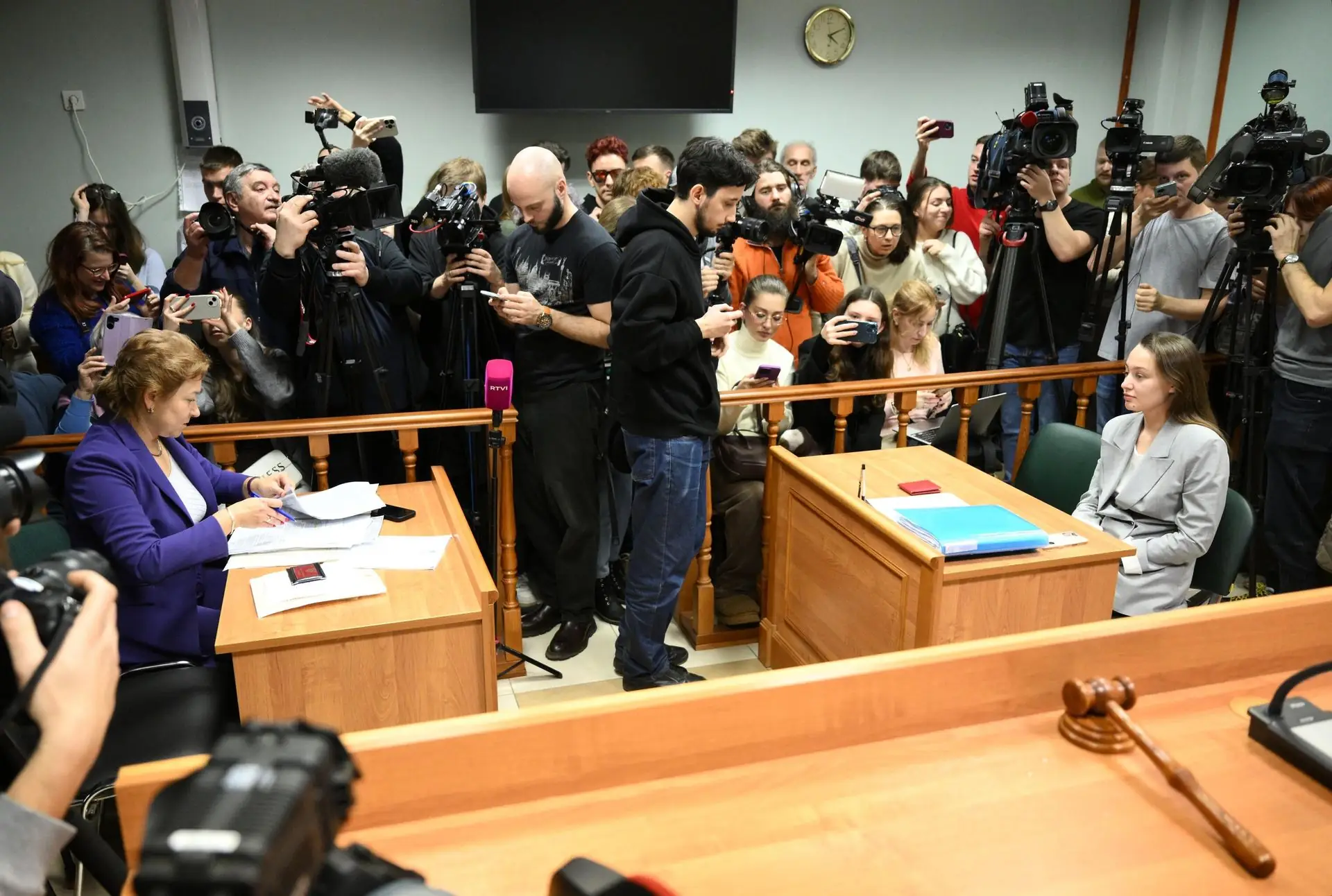 Лариса Долина суд квартира