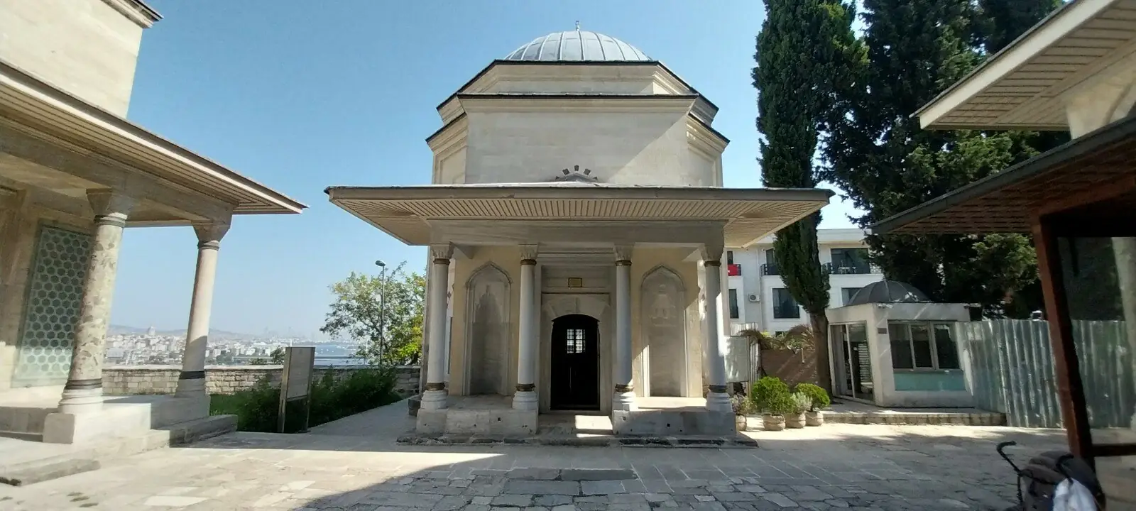Valide Sultan Aise Hafsa Ottoman palace