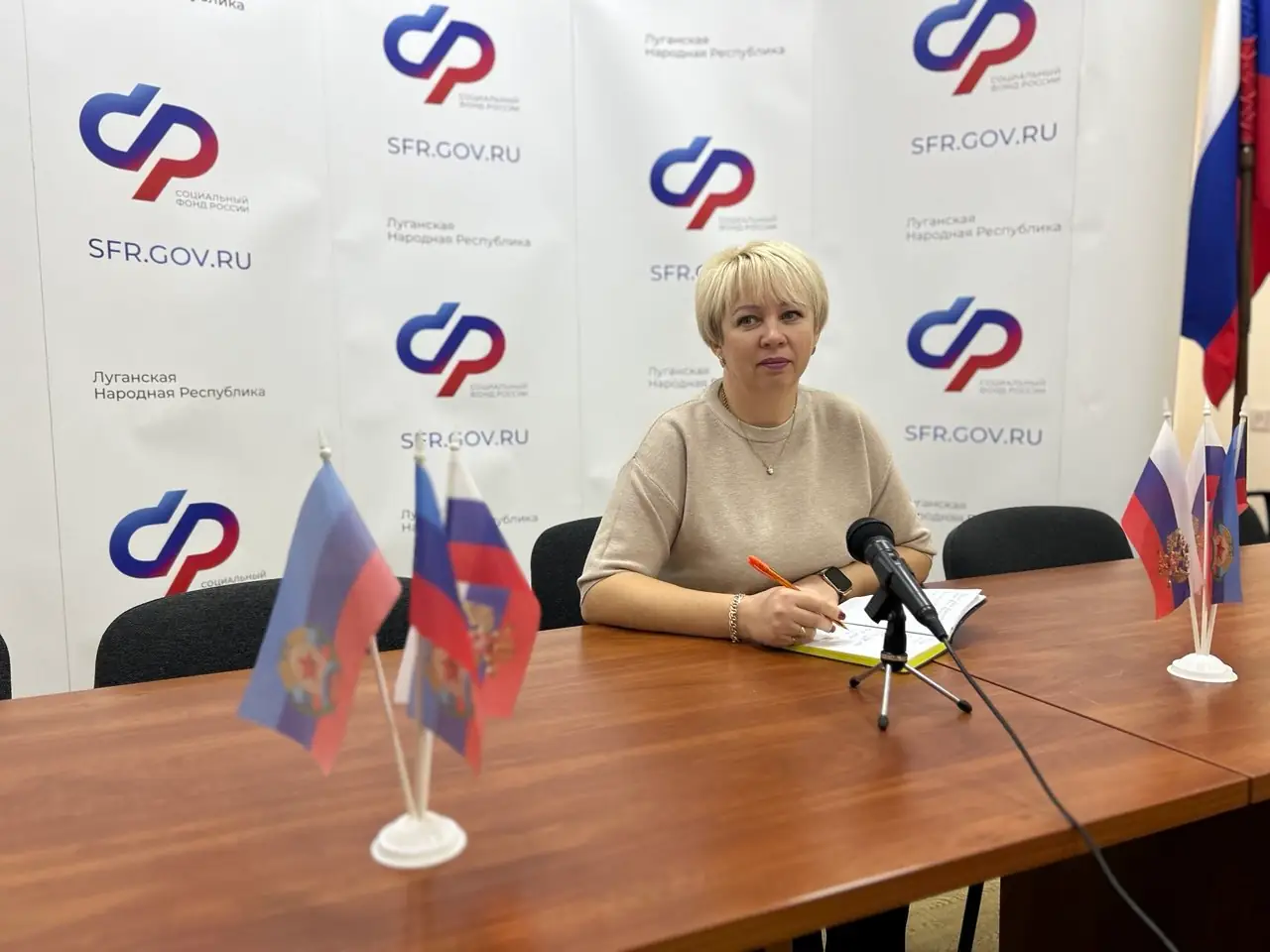 900 млрд рублей, 5000 объектов и рост пенсий на 6,8%: что изменится в жизни жителей ЛНР к зиме 2026 года