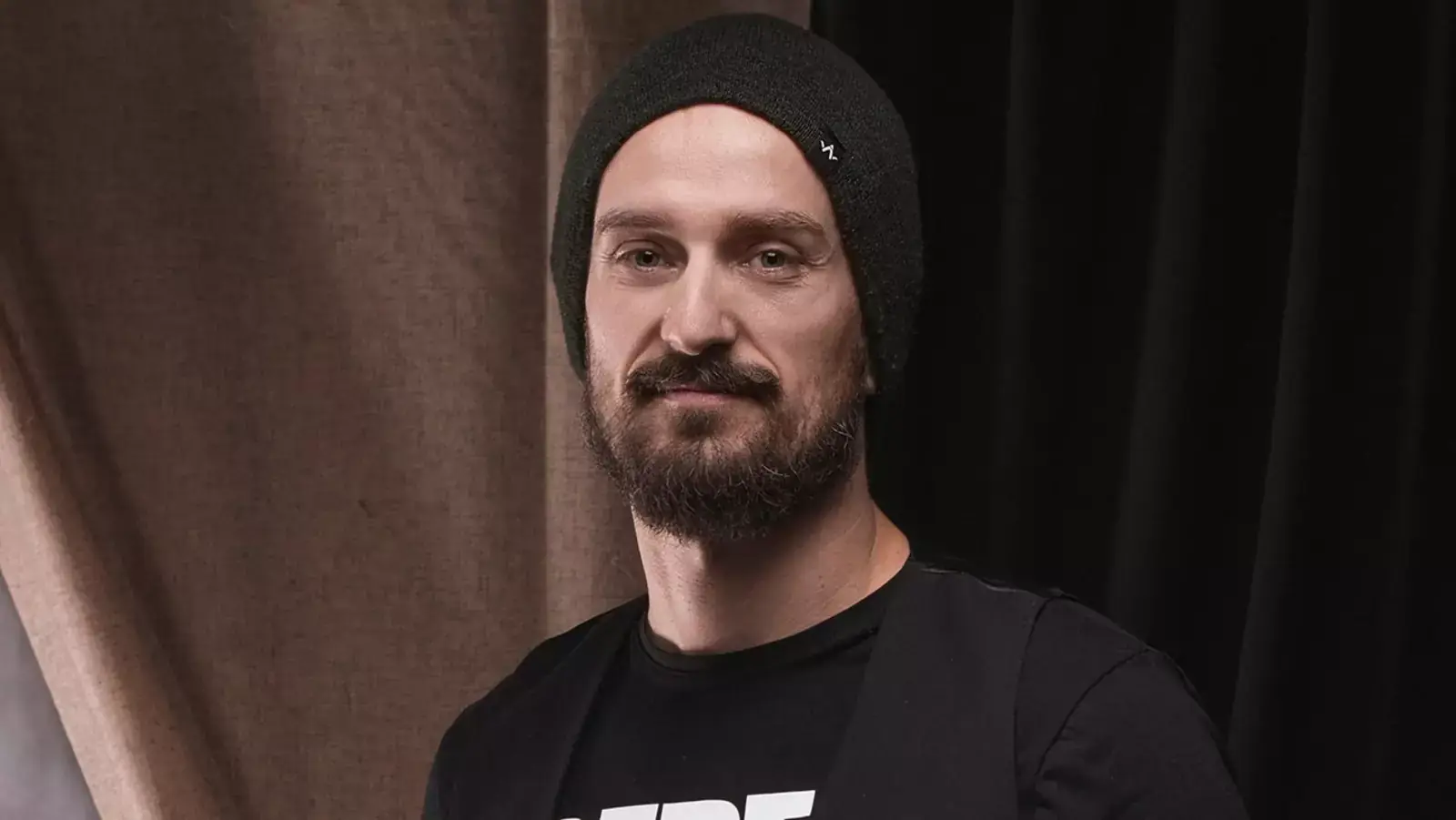 Konrad Tomaszkiewicz Rebel Wolves studio interview