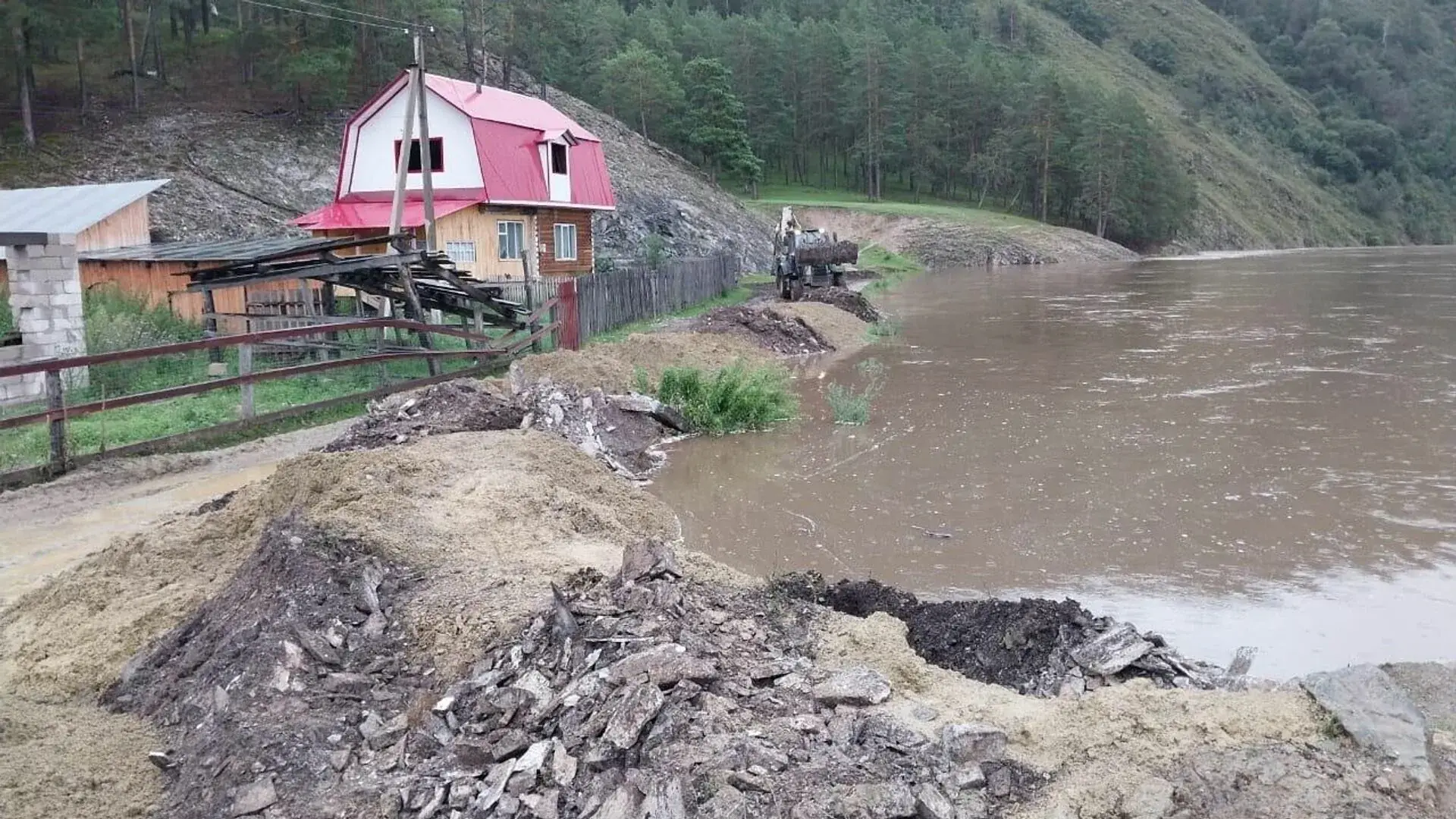 Газимуро Заводский округ размытая дорога паводок