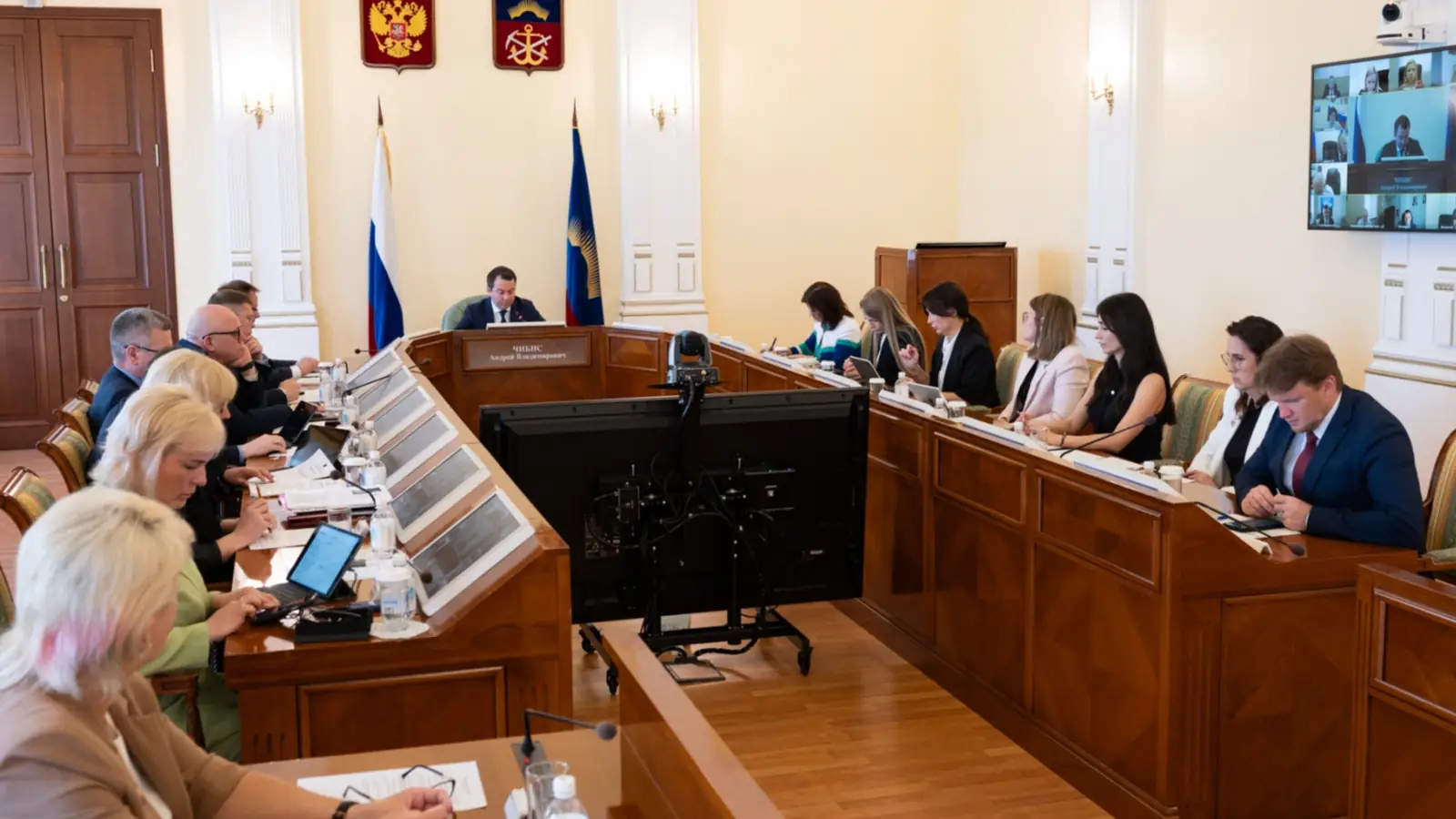 Андрей Чибис оперативное совещание правительство Мурманской области