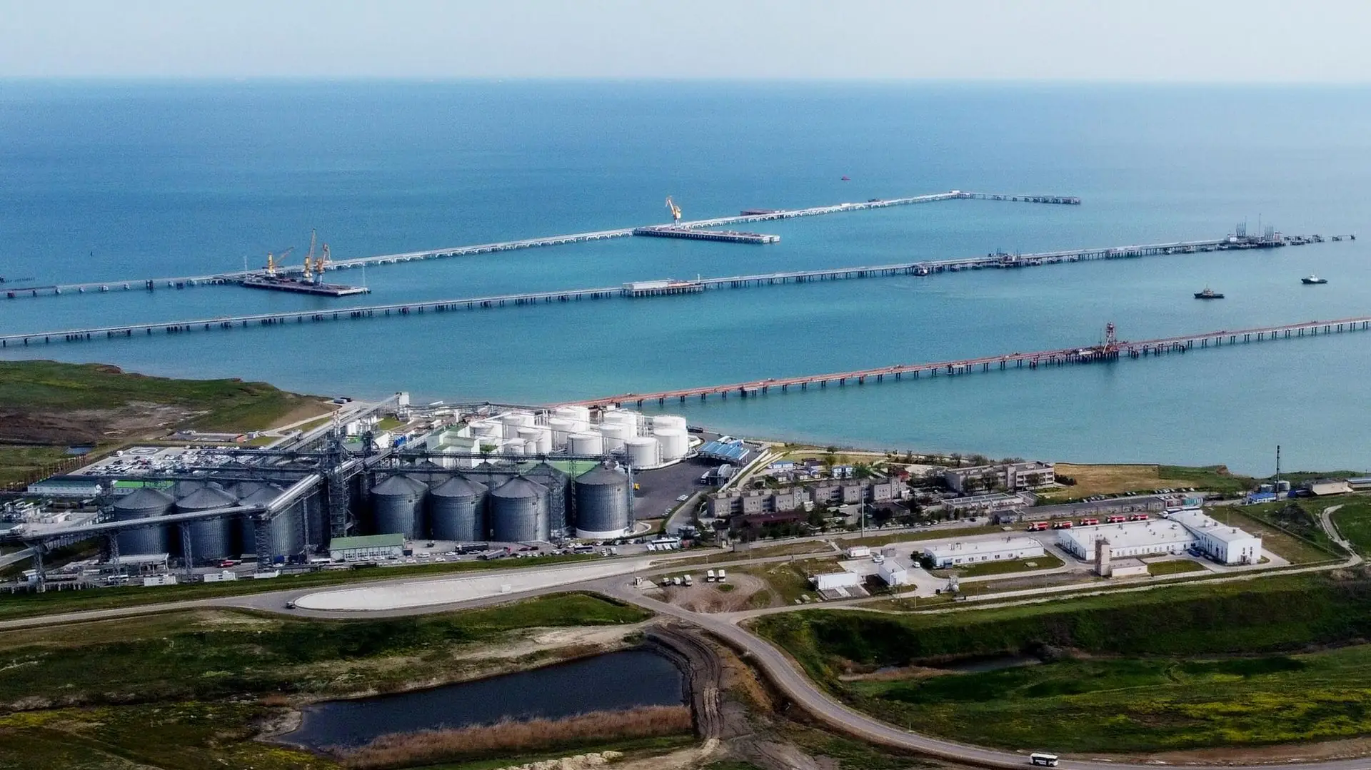 порт Тамань морской терминал грузы