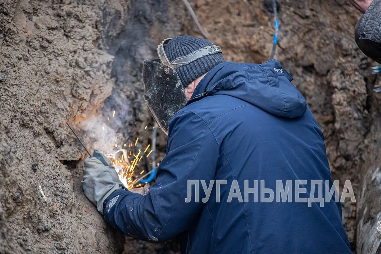 Праздник без воды: как луганчанам забрать грант до миллиона и льготы на фоне ремонта 67 км труб!