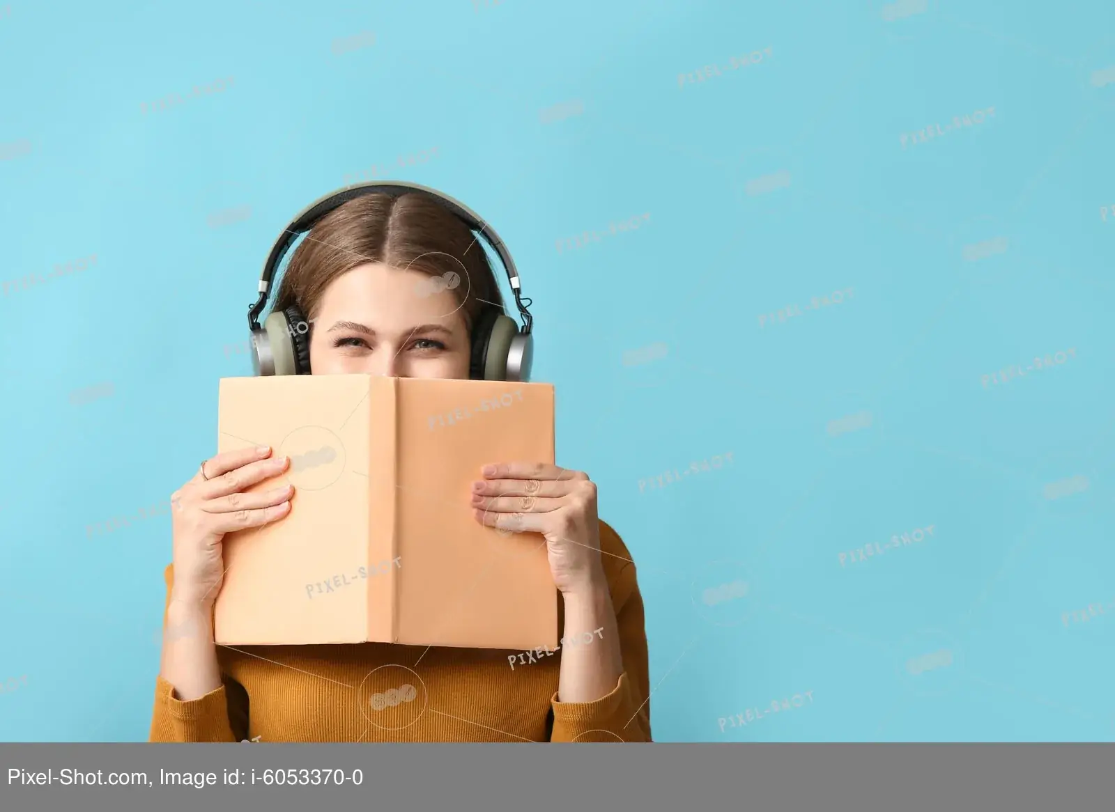 Тиражи книг рухнули на 12,6%: почему бумага стала сувениром, а нейросети утроили выручку издателей