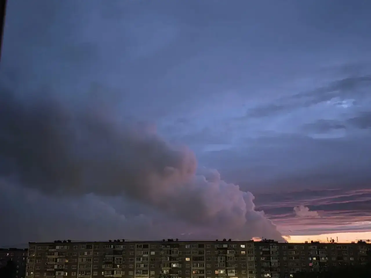 город Череповец улица утро тревога